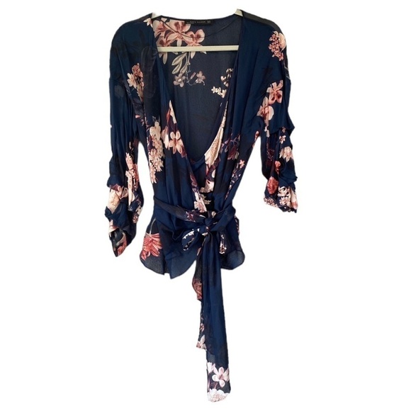 Zara Women Sheer Floral Feminine Ruched Sleeve Wrap Top Sz XS - Picture 2 of 7